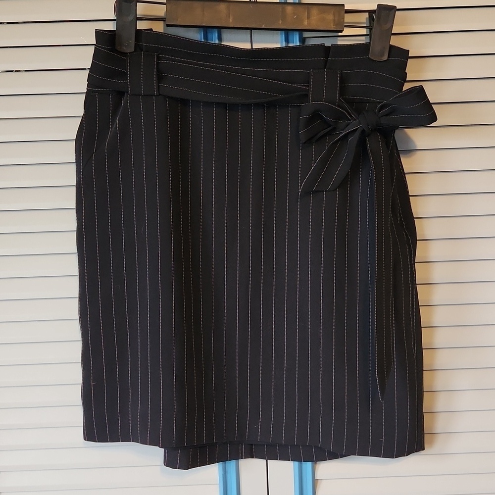 Express Black & White Pin Stripe Skirt